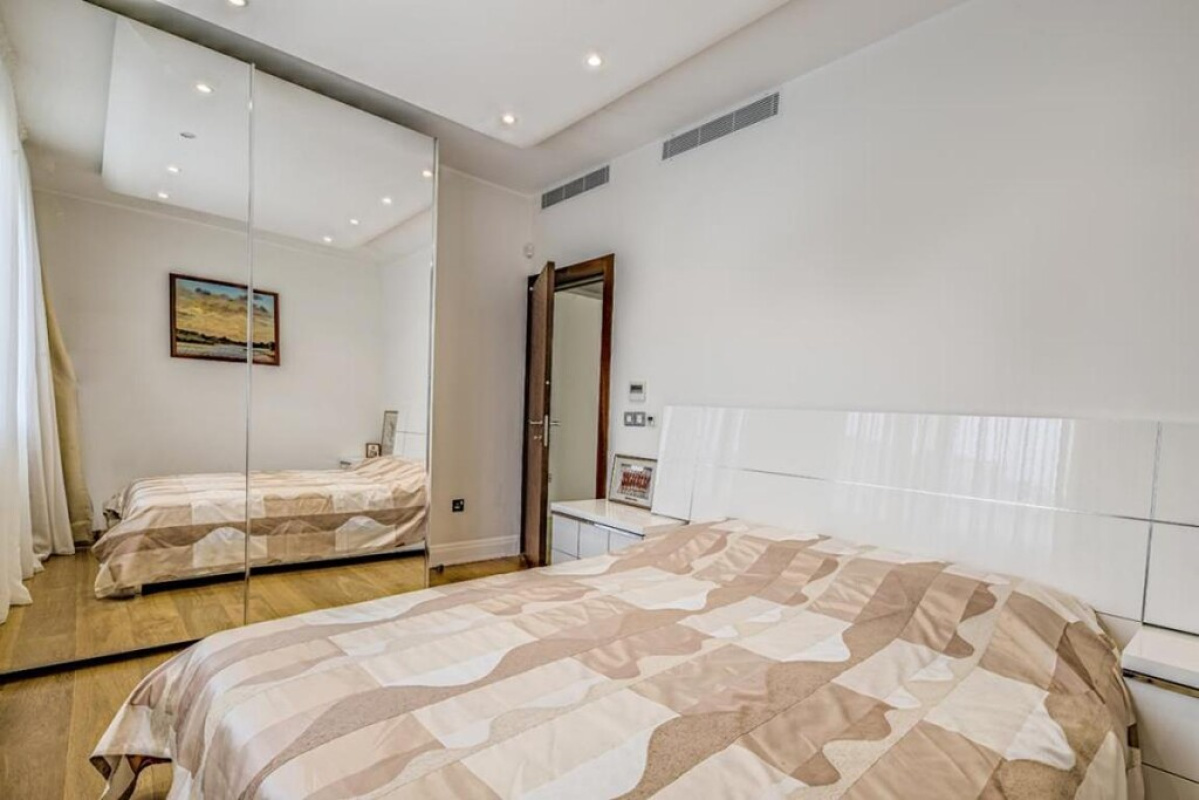 5 bedrooms Villa in Limassol, Cyprus No. 38882