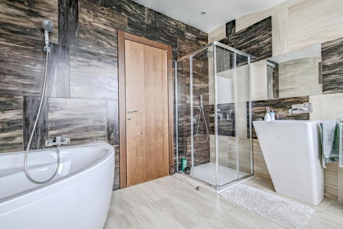 5 bedrooms Villa in Limassol, Cyprus No. 38882