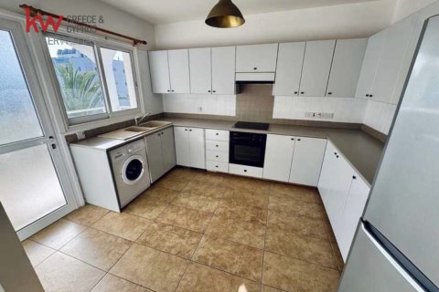 3 bedrooms Apartment in Larnaca, Larnaka,  No. 50022 4