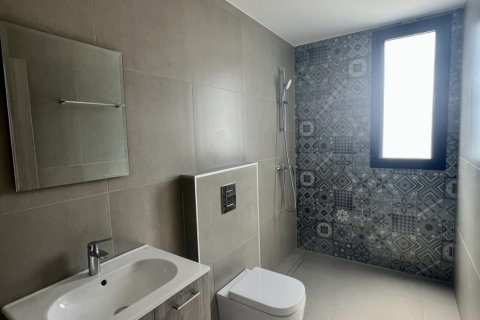 2 bedrooms Apartment in Larnaca, Larnaka,  No. 50026 11