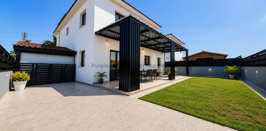 3 bedrooms Villa in Livadia, Larnaka,  No. 56622
