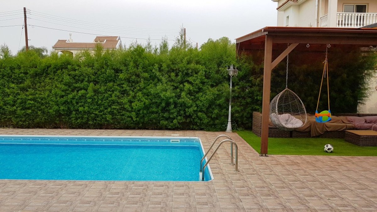 4 bedrooms Villa in Limassol, Cyprus No. 38314