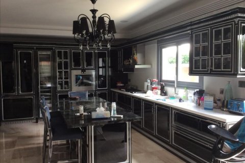 Вилла с 4 спальнями в Лимассол, Лимасол,  № 38314 6