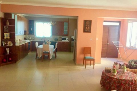 7 bedrooms Villa in Nicosia,  No. 38315 2