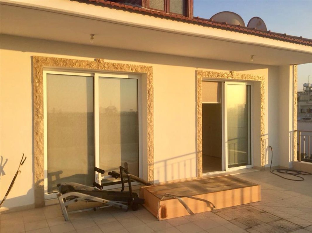 7 chambres Villa à Nicosia, Chypre No. 38315