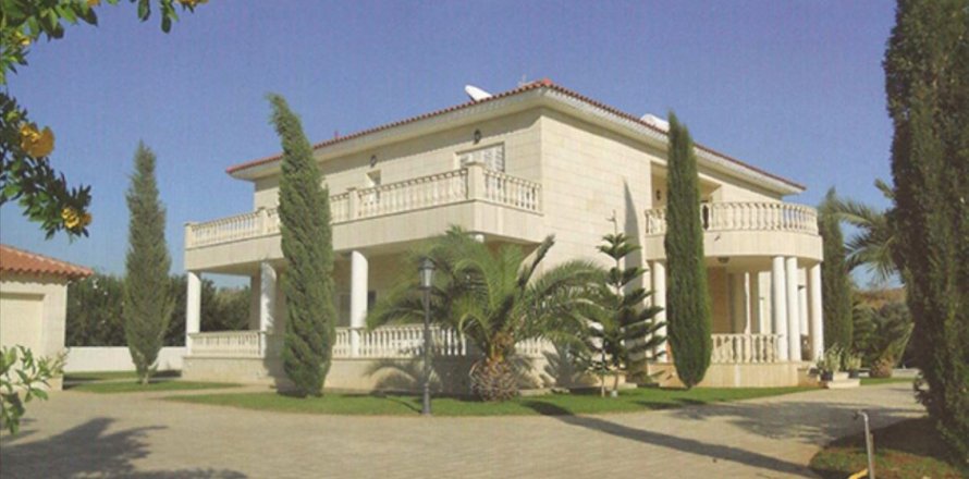 Studio Villa in Limassol,  No. 38318