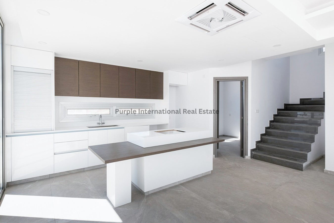4 bedrooms Villa in Protaras, Ammochostos, Cyprus No. 7596