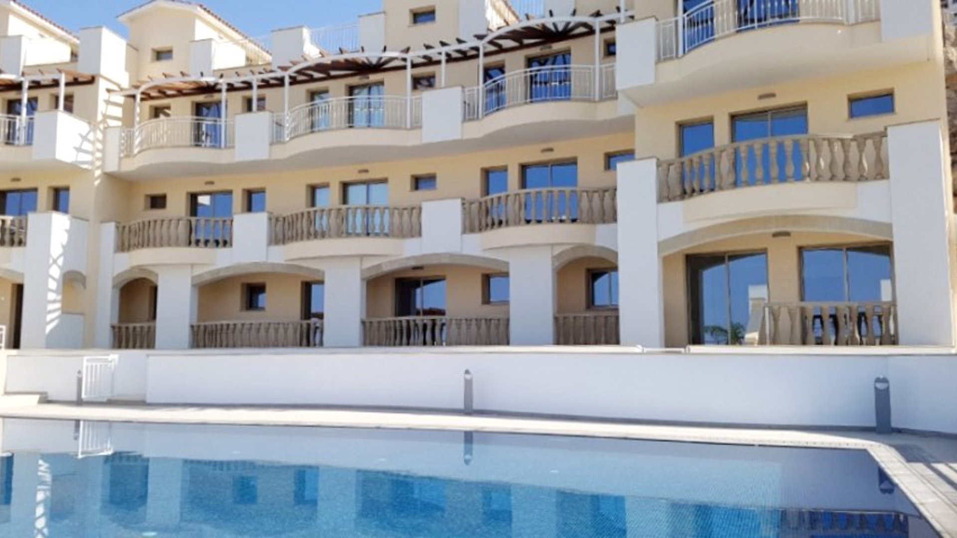 3 bedrooms Apartment in Paphos, Cyprus No. 31752