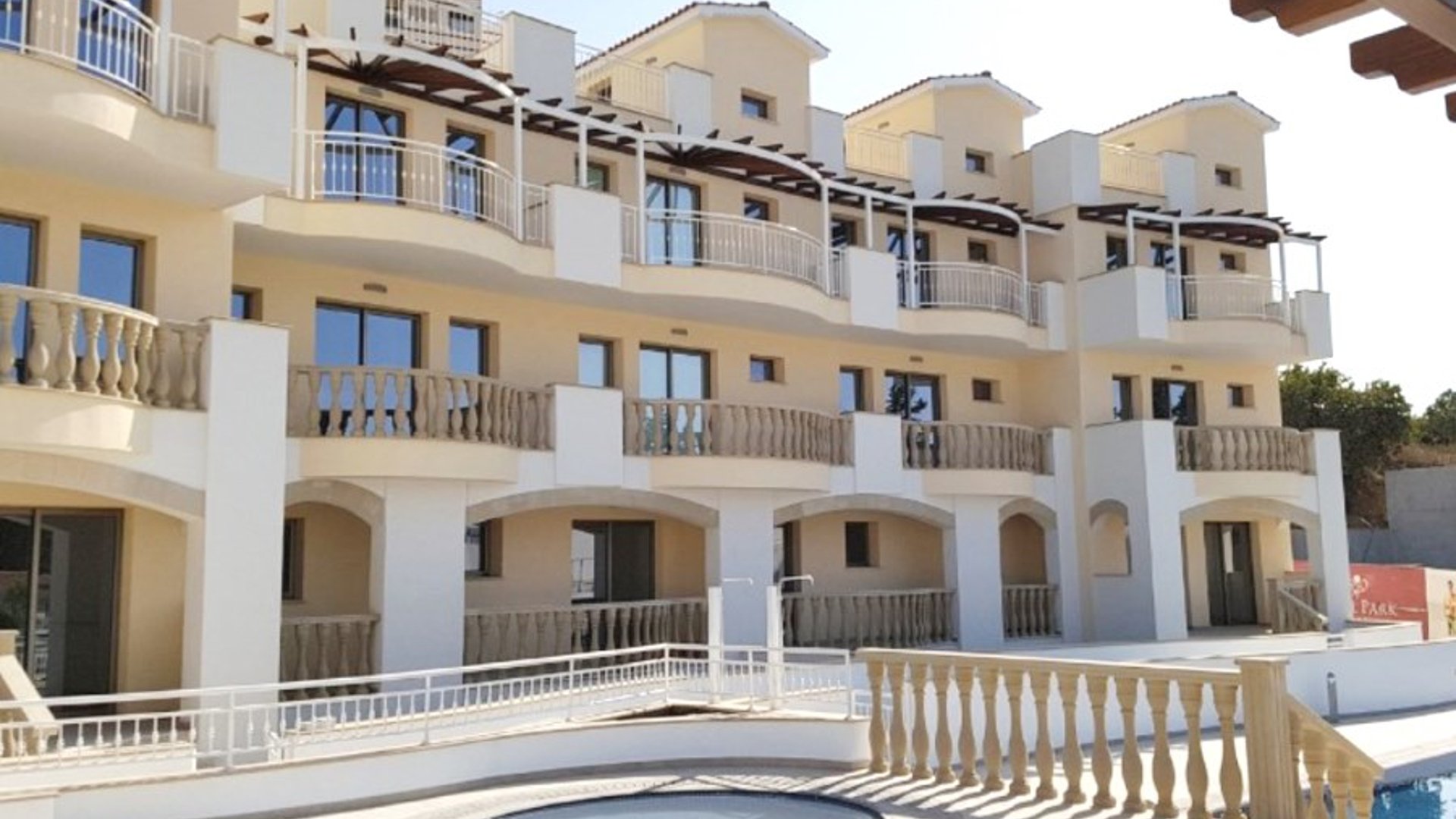3 bedrooms Apartment in Paphos, Cyprus No. 31752