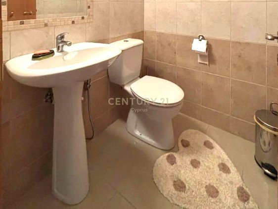 3 bedrooms Apartment in Mesa Geitonia, Limassol, Cyprus No. 55227