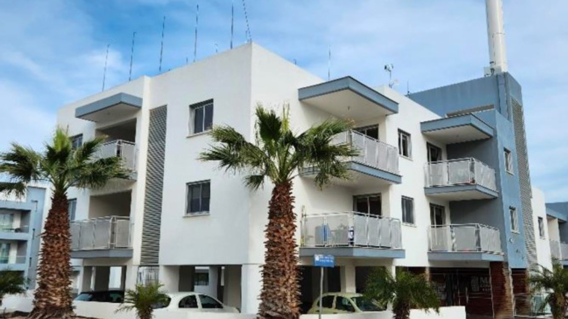 876m2 Edificio en Nicosia, Chipre No. 26954
