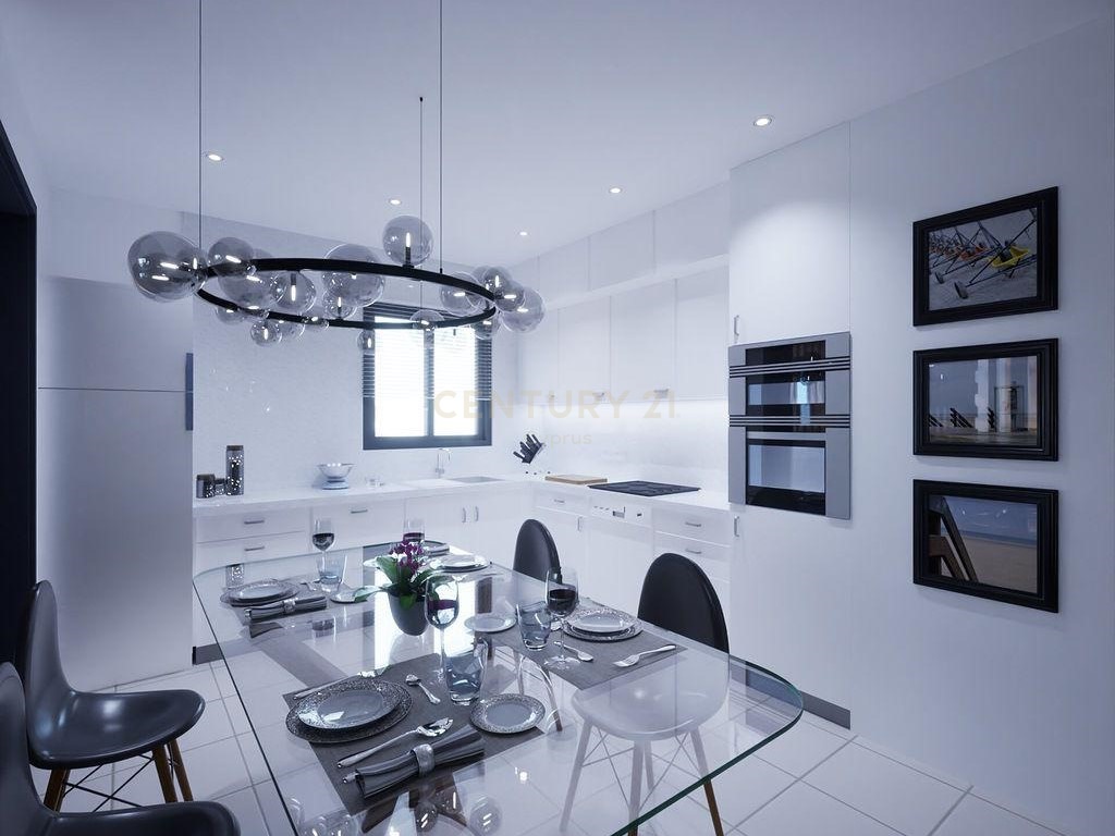 3 bedrooms Apartment in Limassol, Cyprus No. 55753