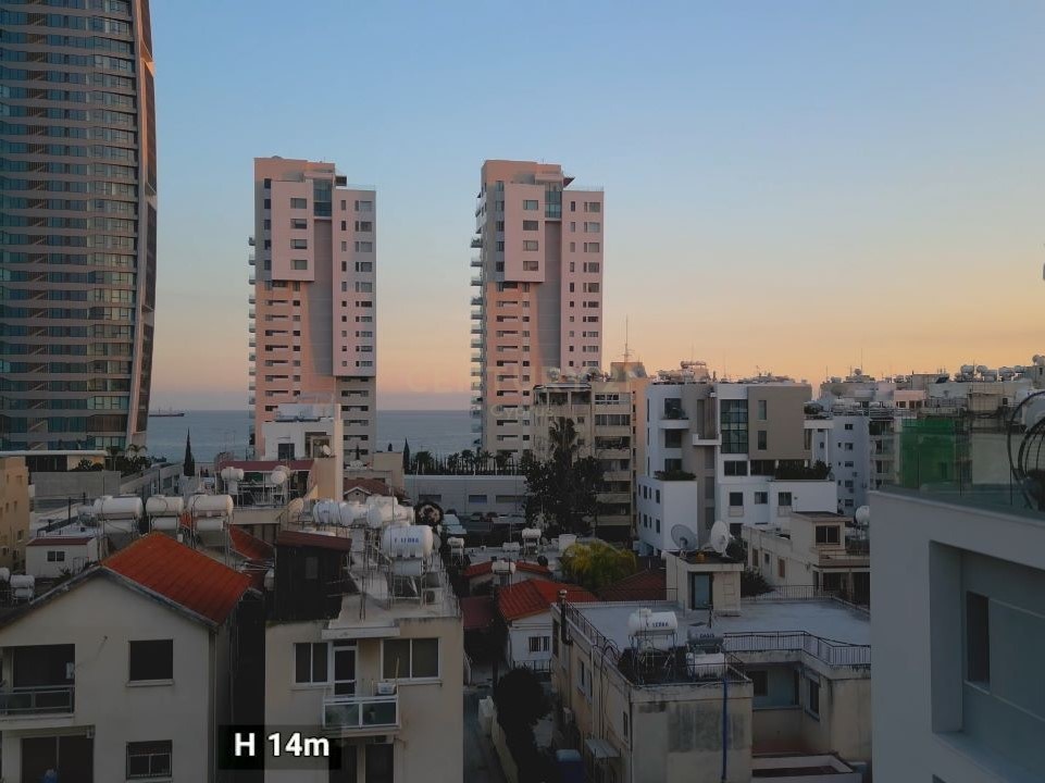 3 bedrooms Apartment in Limassol, Cyprus No. 55753