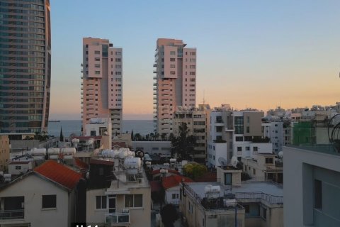 3 dormitorios Apartamento en Limassol, No. 55753 16