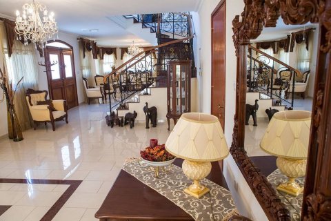 6 chambres Villa à Limassol,  No. 45745 4