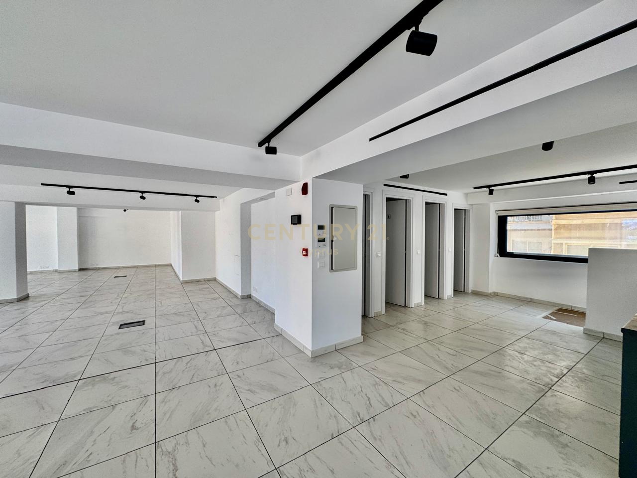 310m2 Bureau à Limassol, Chypre No. 53398
