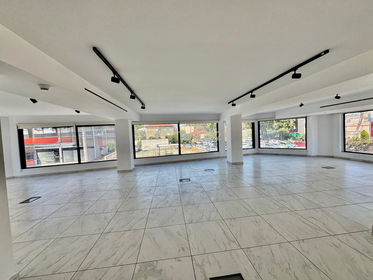 310m2 Bureau à Limassol, Chypre No. 53398