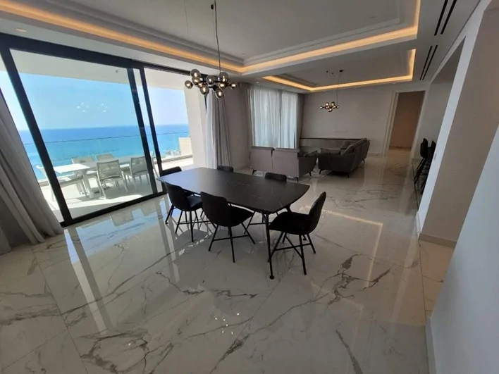 3 bedrooms Apartment in Agios Tychonas, Limassol, Cyprus No. 29560