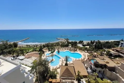 3 bedrooms Apartment in Agios Tychonas, Limassol, Cyprus No. 29560