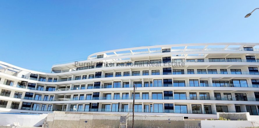 3 dormitorios Apartamento en Agios Athanasios, Limassol,  No. 8300