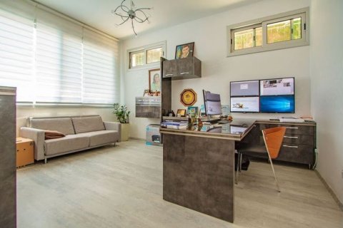 5 bedrooms Villa in Agios Tychonas, Limassol, No. 45471 5