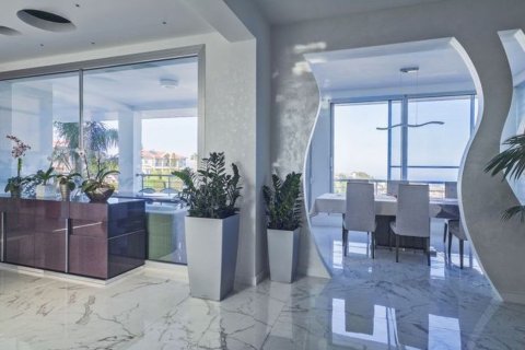 5 bedrooms Villa in Agios Tychonas, Limassol, No. 45471 2