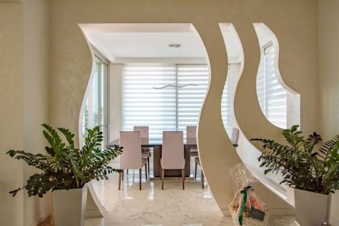 5 bedrooms Villa in Agios Tychonas, Limassol, No. 45471 11