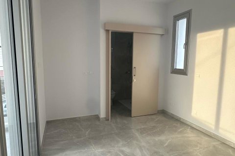 2 bedrooms Apartment in Larnaca, Larnaka,  No. 39504 10