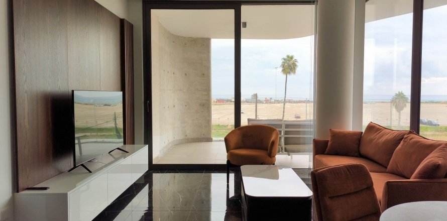 2 bedrooms Apartment in Larnaca, Larnaka,  No. 20335