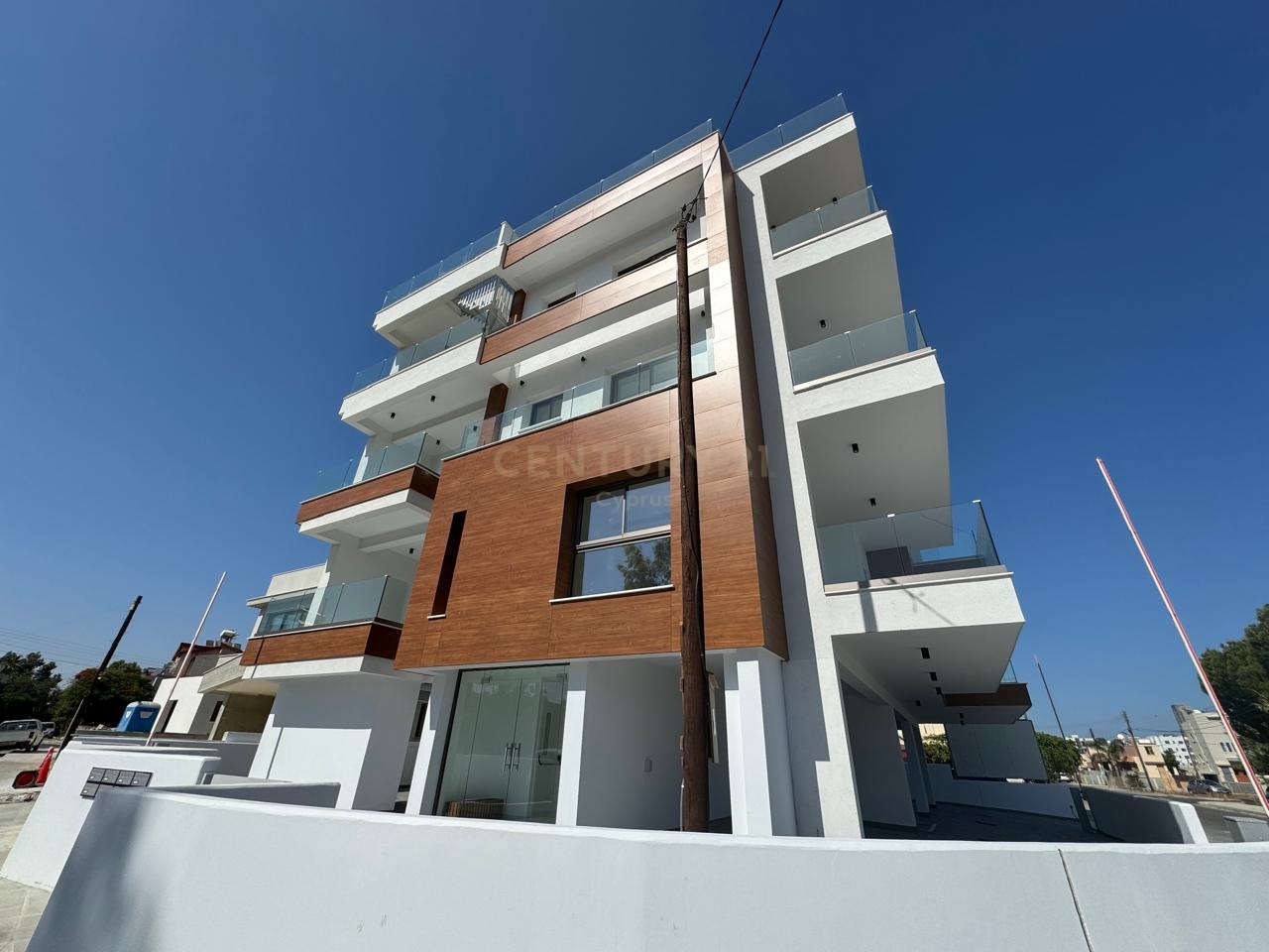 3 bedrooms Penthouse in Zakaki, Limassol, Cyprus No. 6183