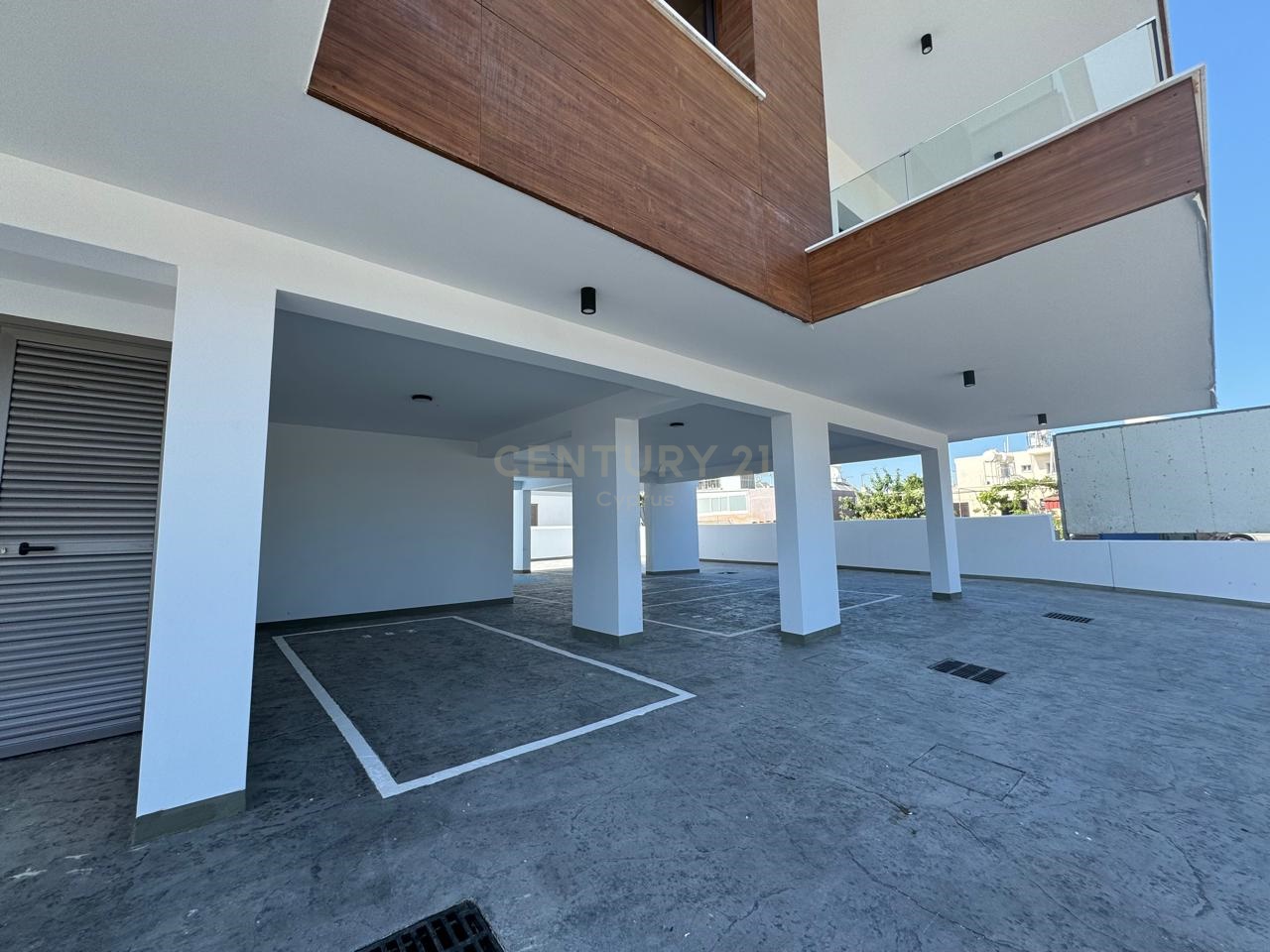3 bedrooms Penthouse in Zakaki, Limassol, Cyprus No. 6183