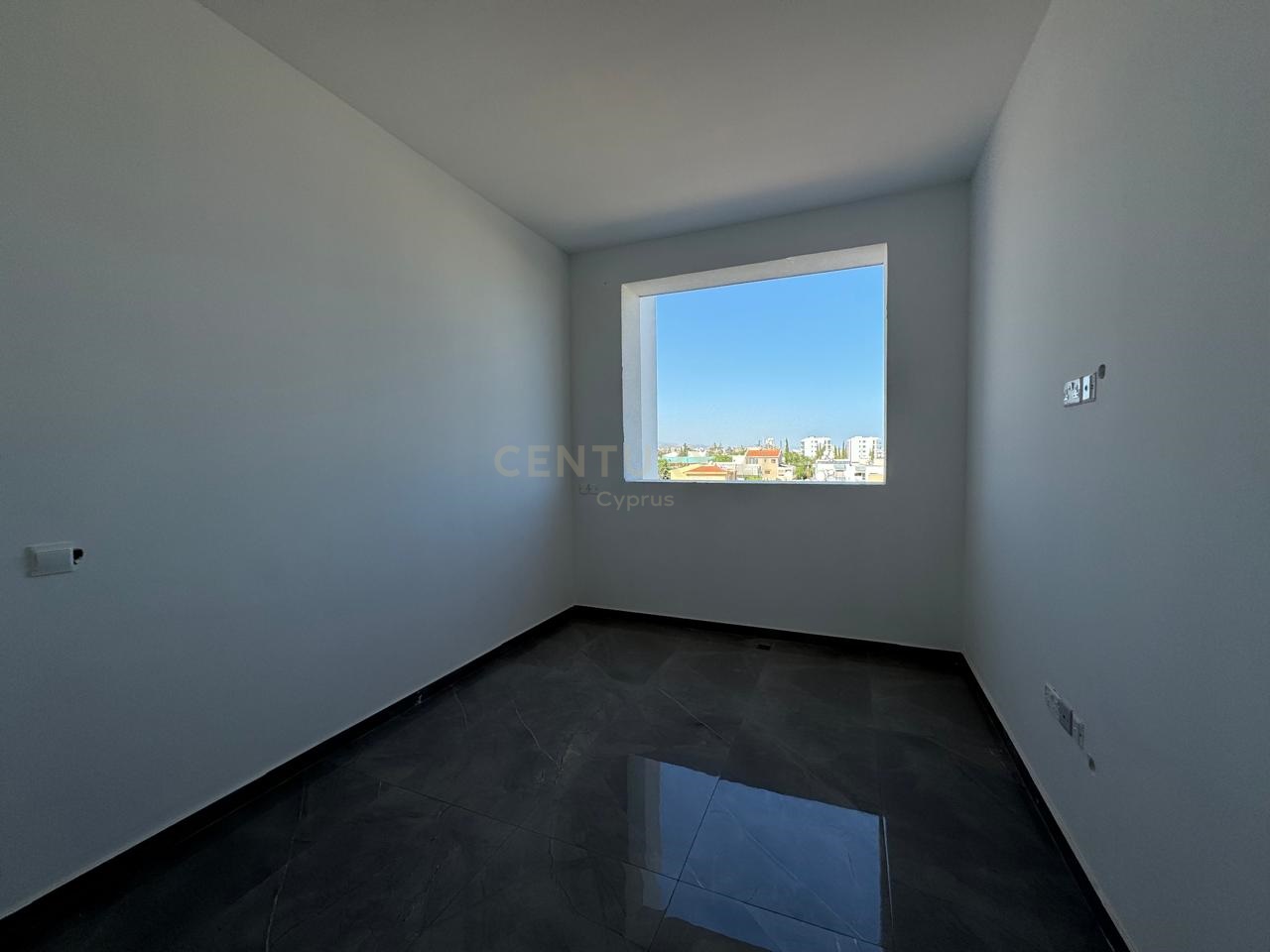 3 bedrooms Penthouse in Zakaki, Limassol, Cyprus No. 6183