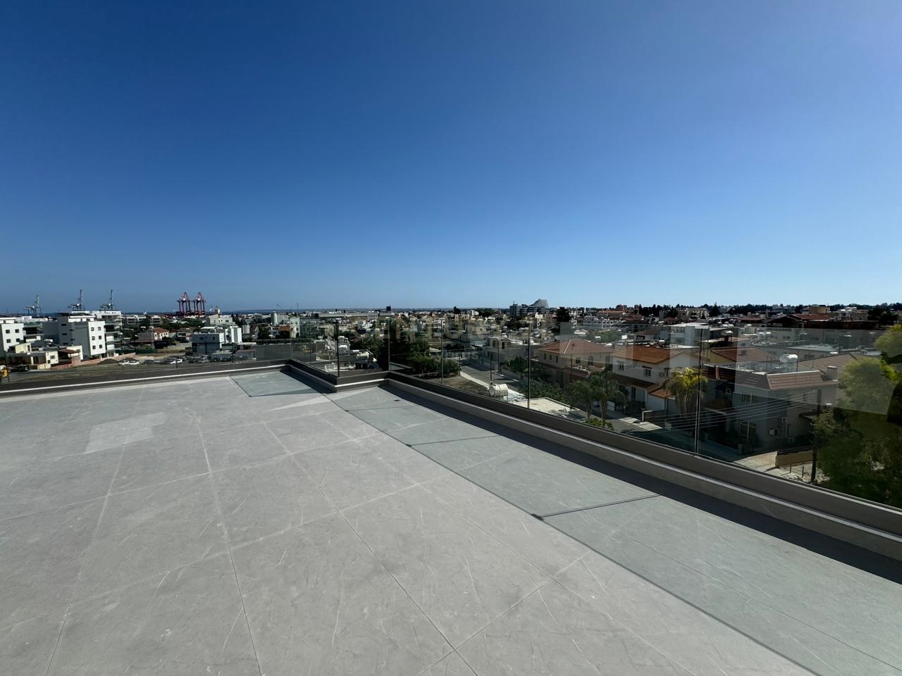 3 bedrooms Penthouse in Zakaki, Limassol, Cyprus No. 6183