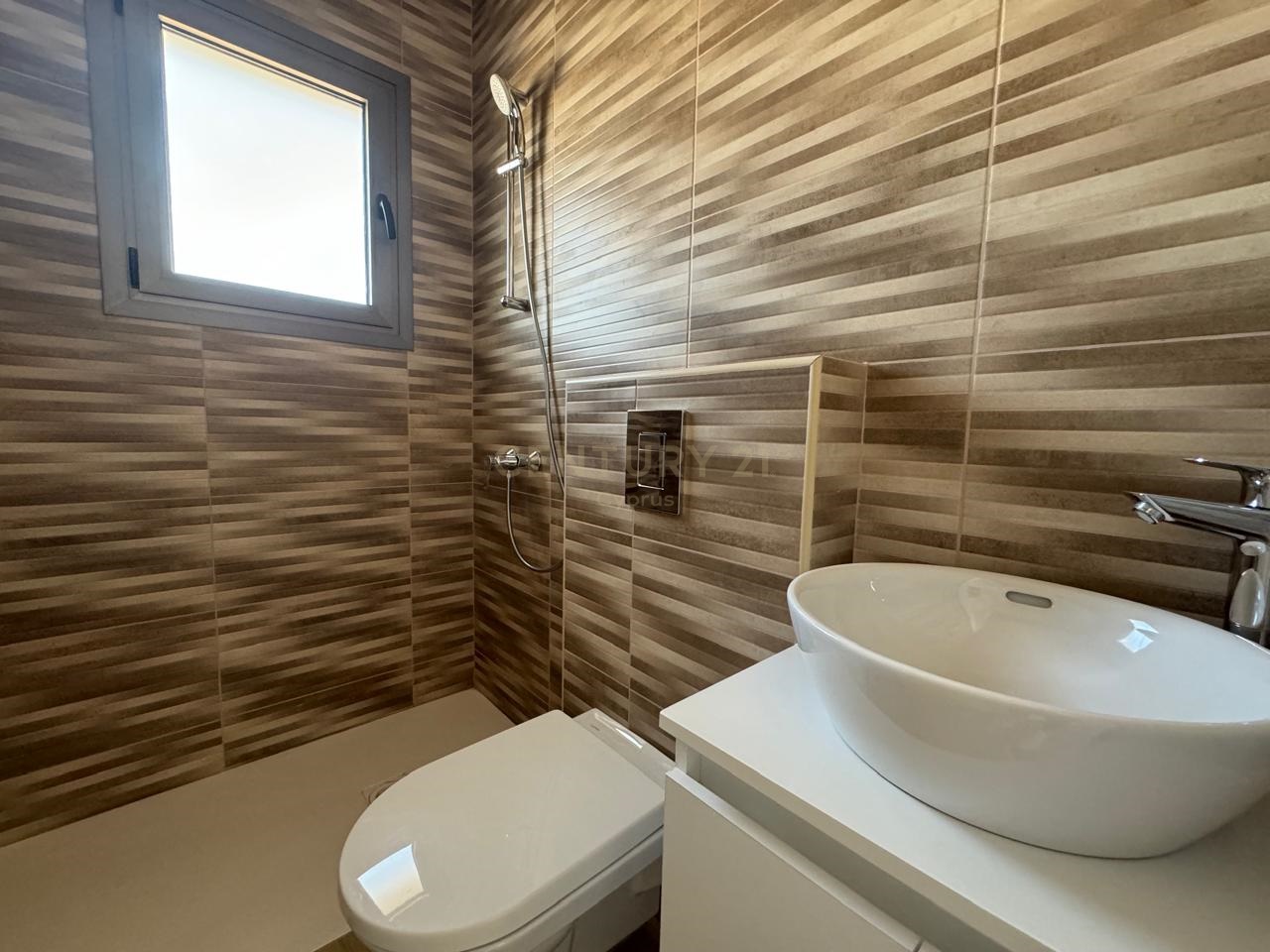 3 bedrooms Penthouse in Zakaki, Limassol, Cyprus No. 6183