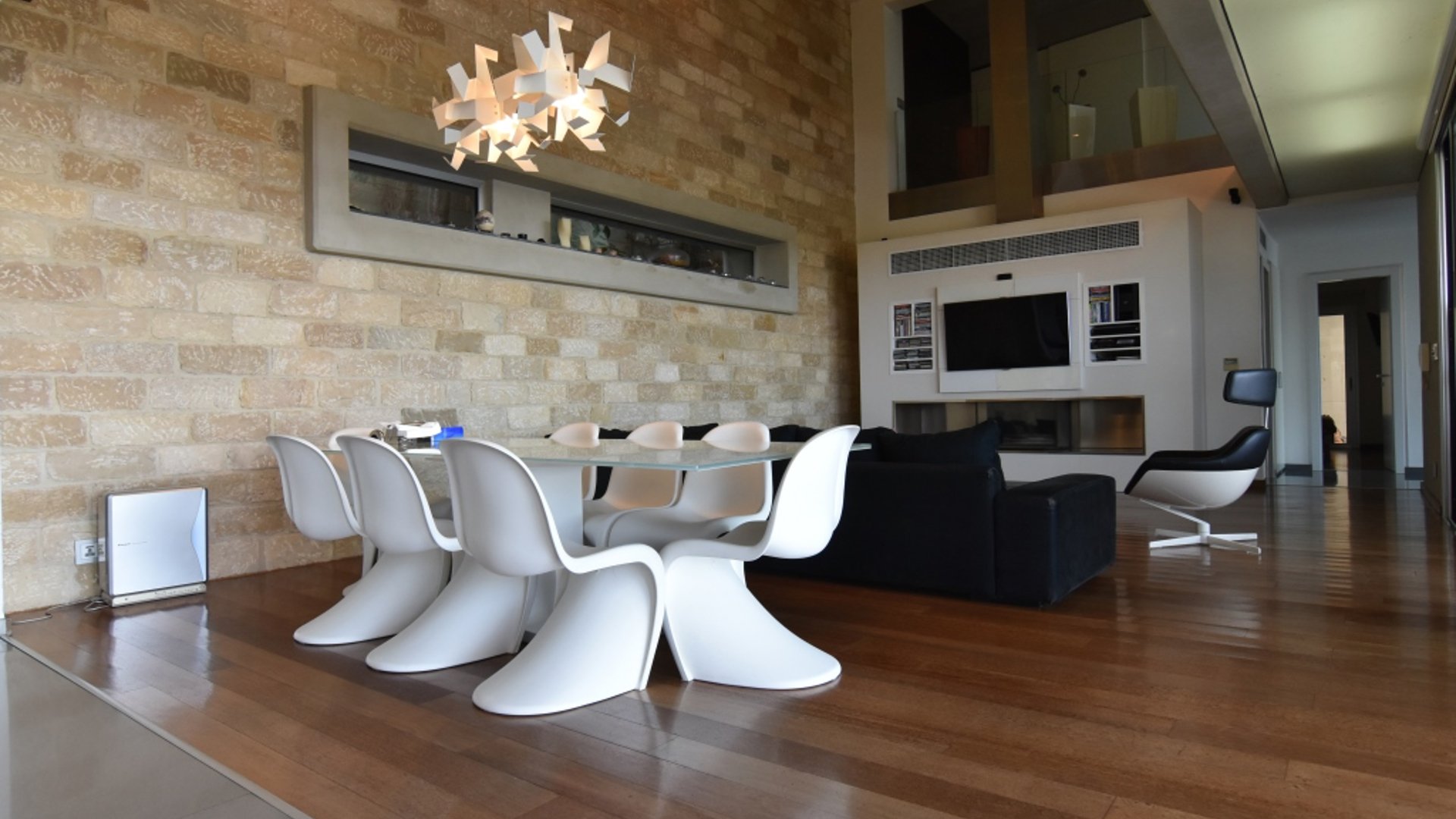 5 bedrooms Villa in Limassol, Cyprus No. 25670