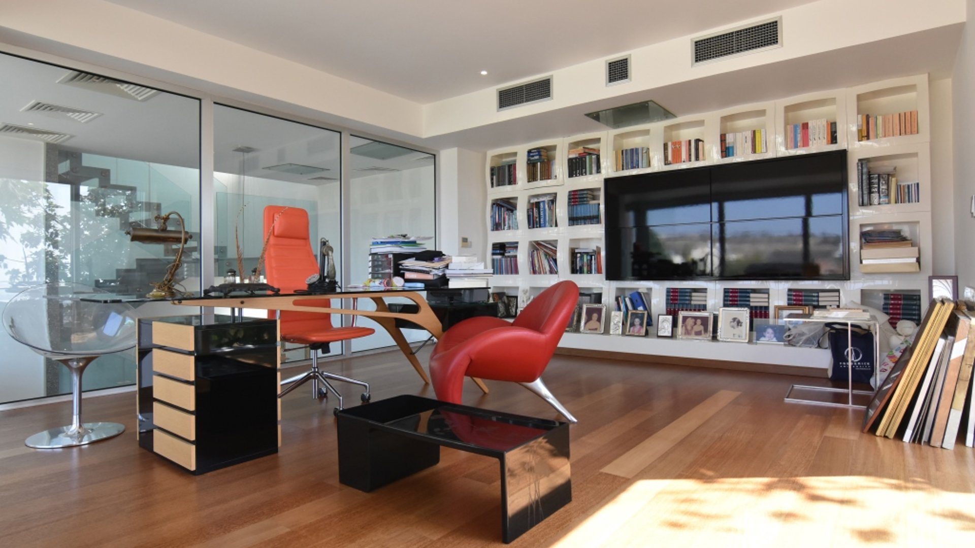 5 bedrooms Villa in Limassol, Cyprus No. 25670