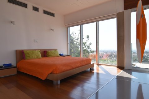 5 bedrooms Villa in Limassol, Cyprus No. 25670