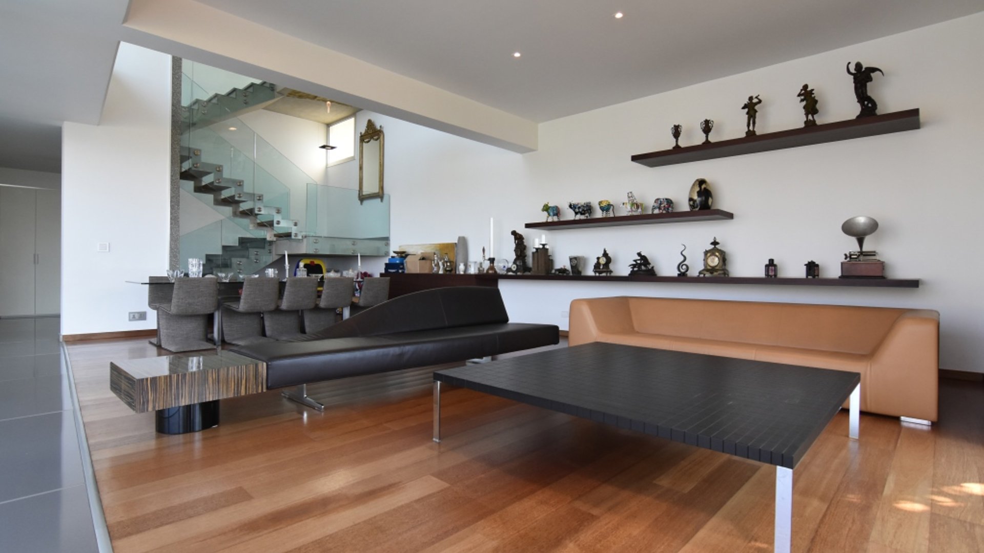 5 bedrooms Villa in Limassol, Cyprus No. 25670