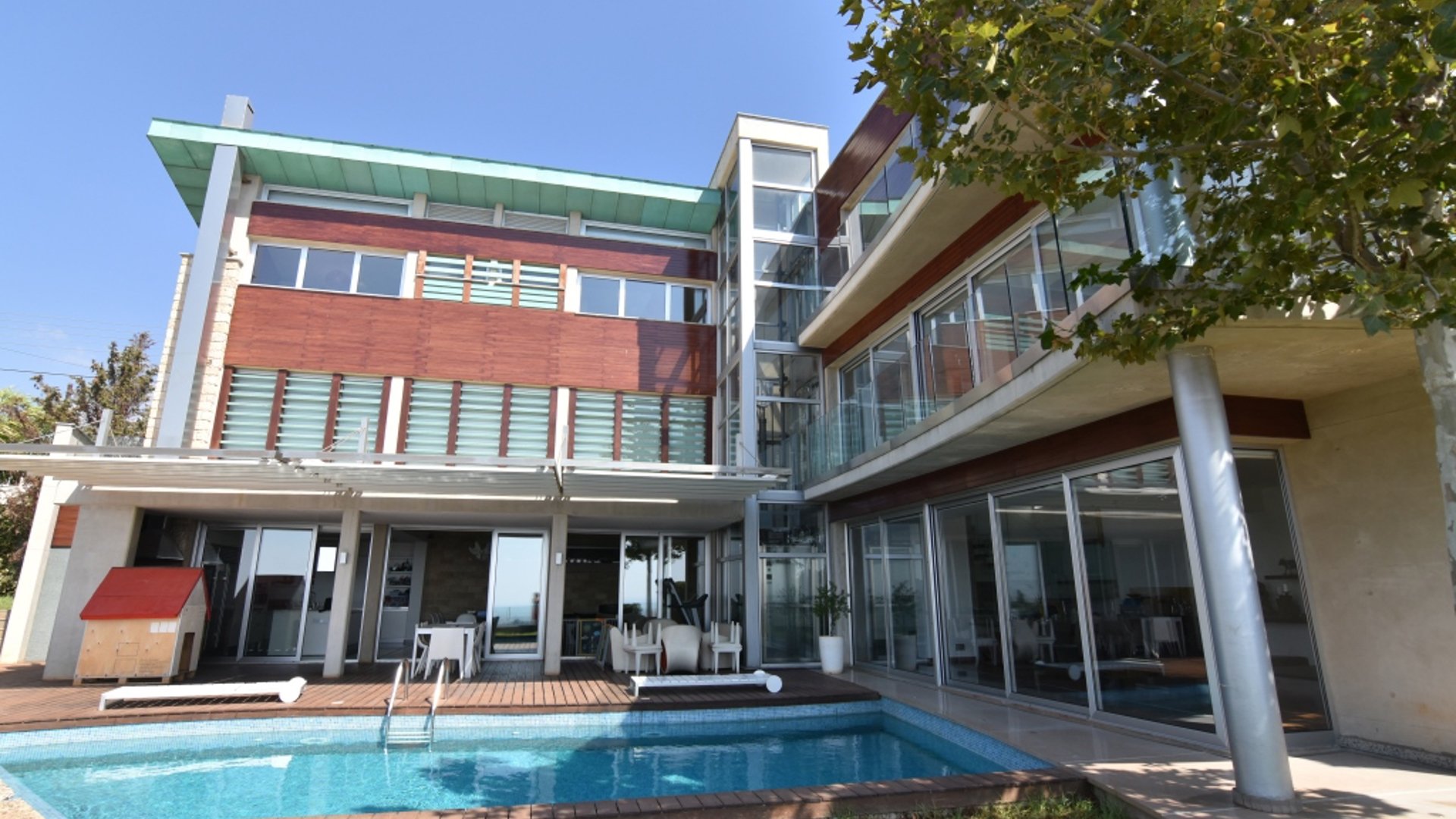 5 bedrooms Villa in Limassol, Cyprus No. 25670
