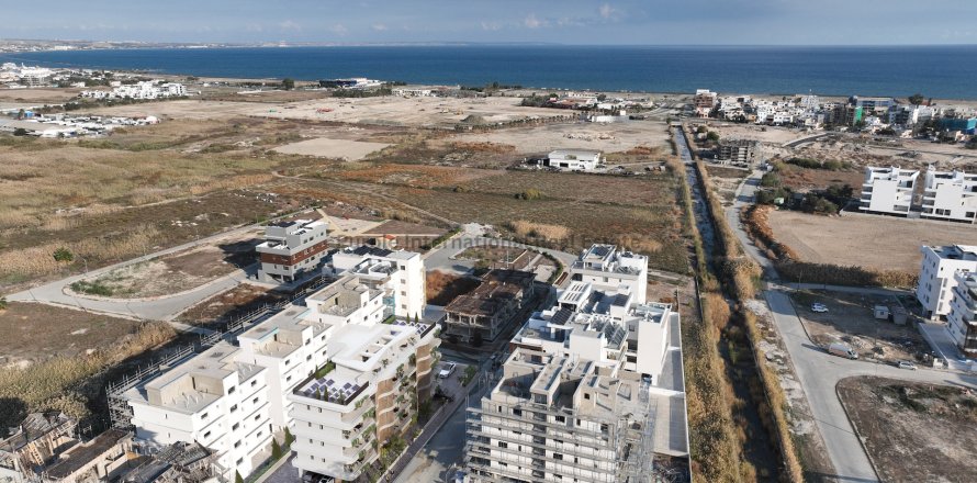 Квартира с 3 спальнями в Ливадия, Ларнака,  № 51070