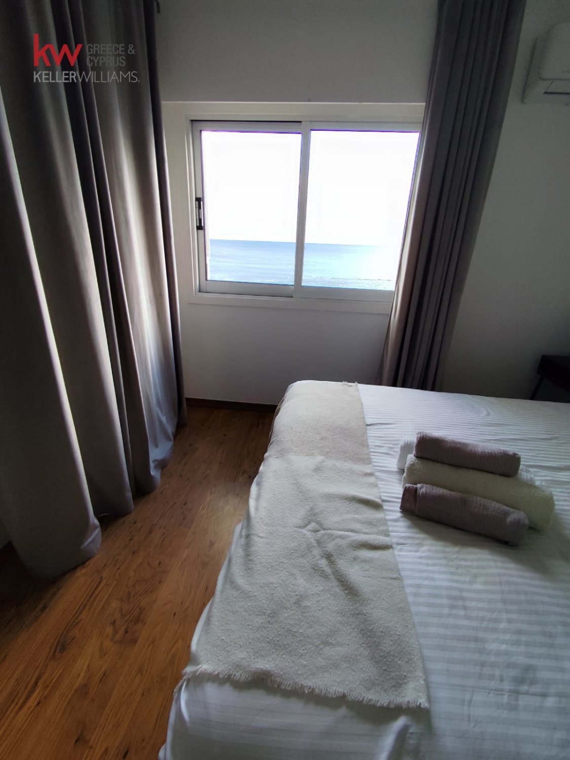 3 bedrooms Apartment in Germasogeia, Limassol, Cyprus No. 39759