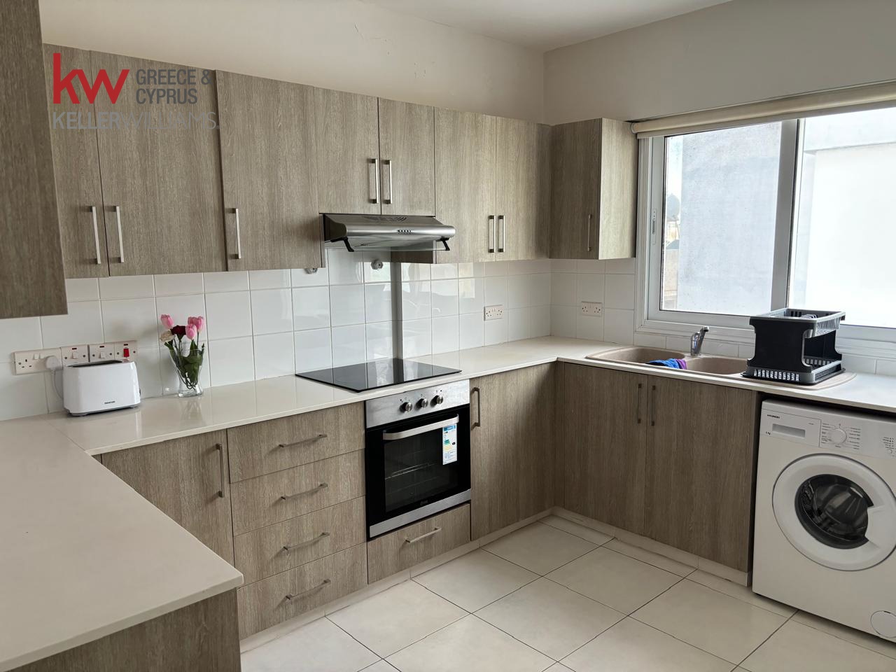 Квартира с 2 спальнями в Ларнака, Кипр № 39760