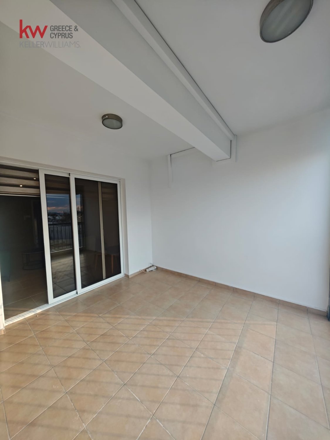 Квартира с 2 спальнями в Ларнака, Кипр № 39762