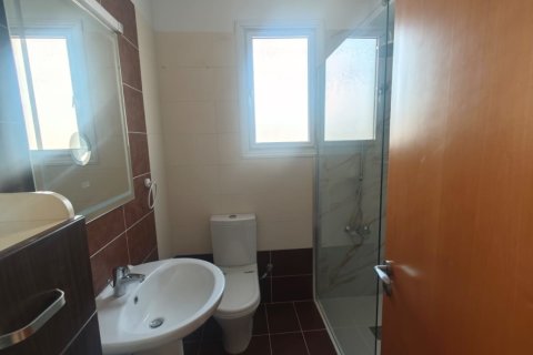 2 bedrooms Apartment in Larnaca, Larnaka,  No. 39762 10