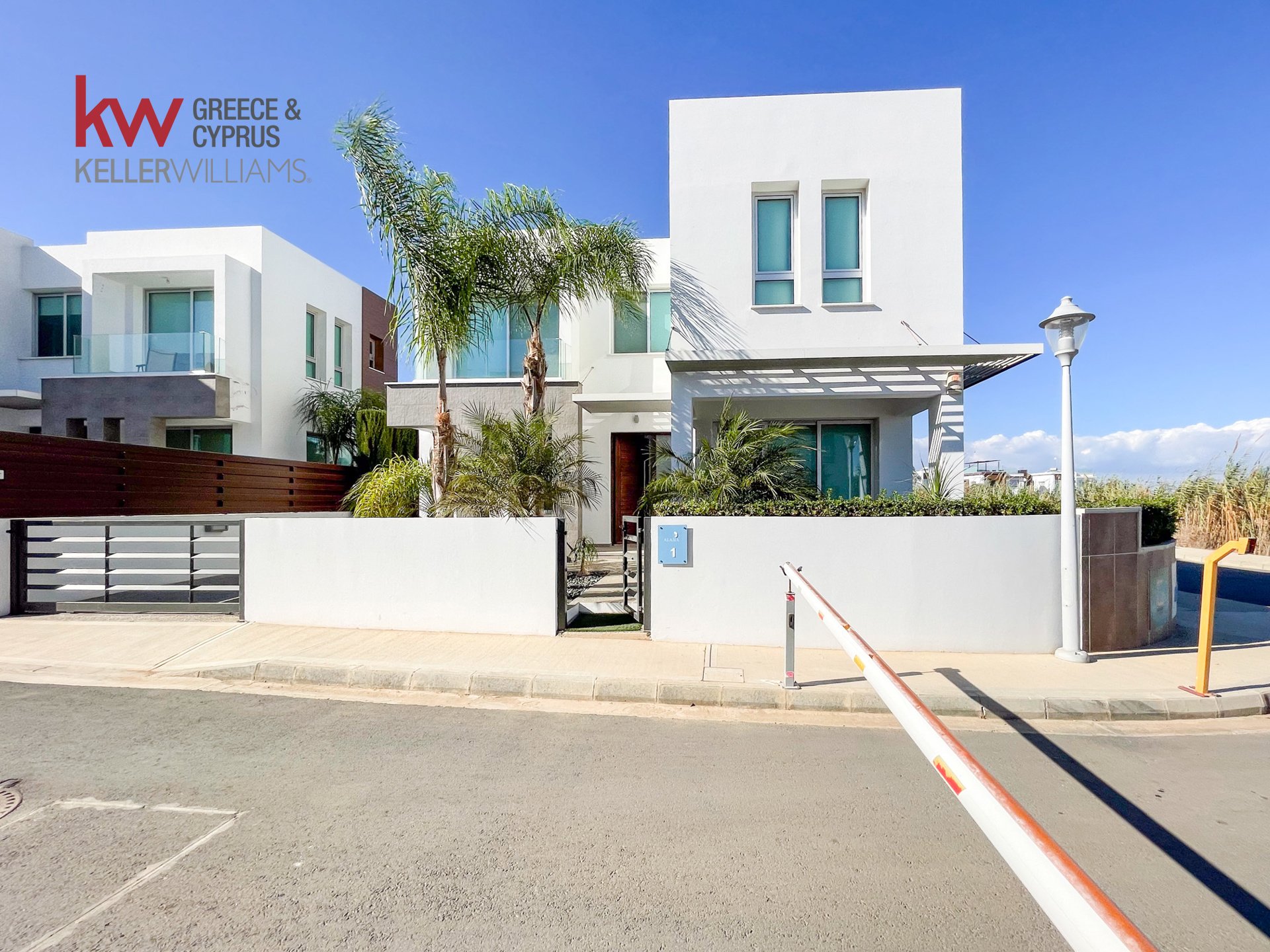 3 bedrooms Villa in Paralimni, Ammochostos, Cyprus No. 40523