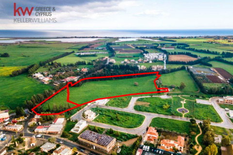 36999m2 Land in Meneou, Larnaka,  No. 40527