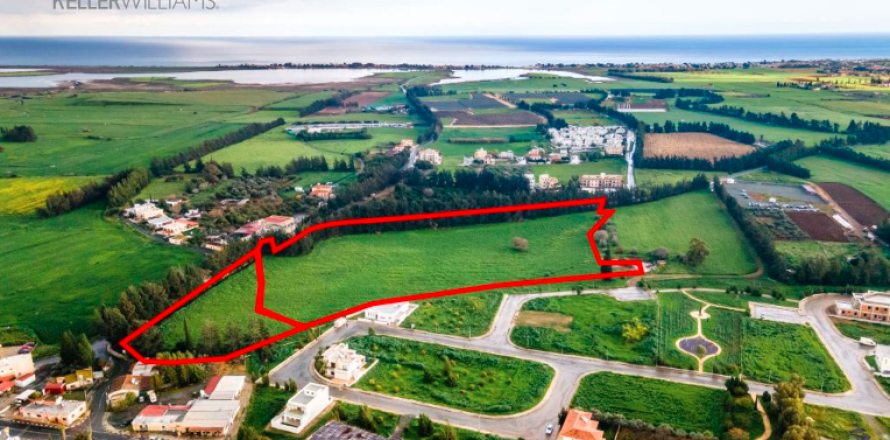 36999m2 Land in Meneou, Larnaka,  No. 40527