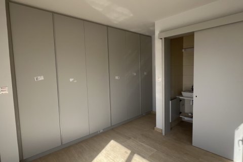 3 bedrooms Apartment in Larnaka,  No. 39715 2