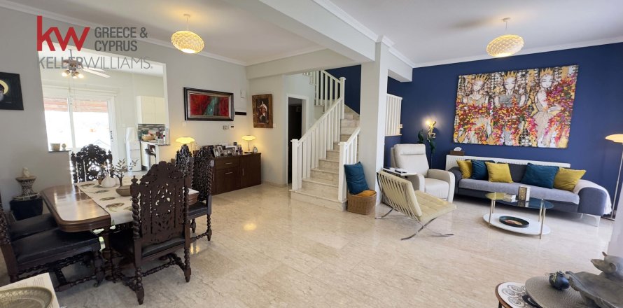 3 bedrooms Townhouse in Larnaka,  No. 39716