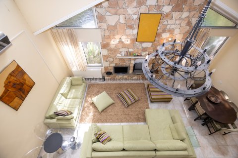 Вилла с 4 спальнями в Паралимни, Аммохостос,  № 36329 5
